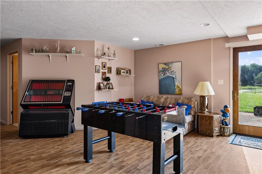 21185 R Road Property Photo 26