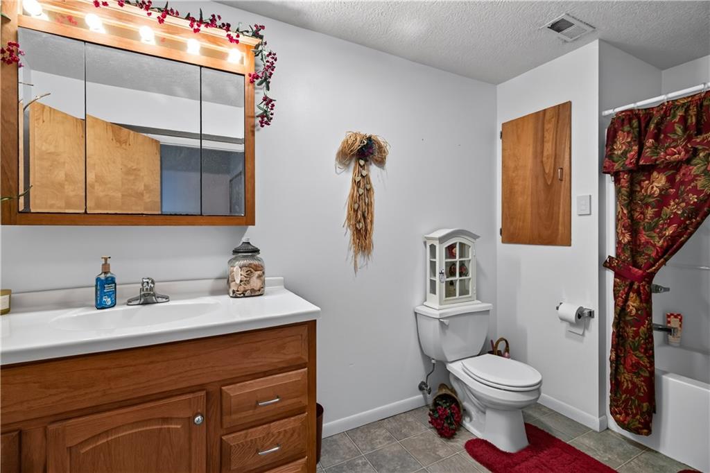 21185 R Road Property Photo 30