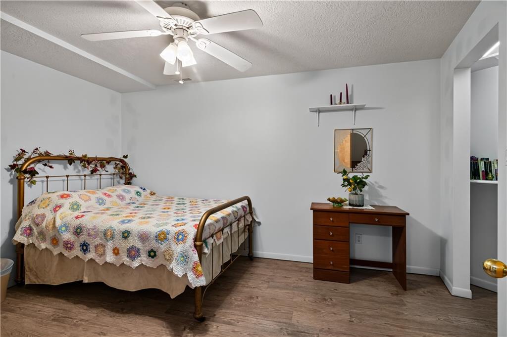 21185 R Road Property Photo 32