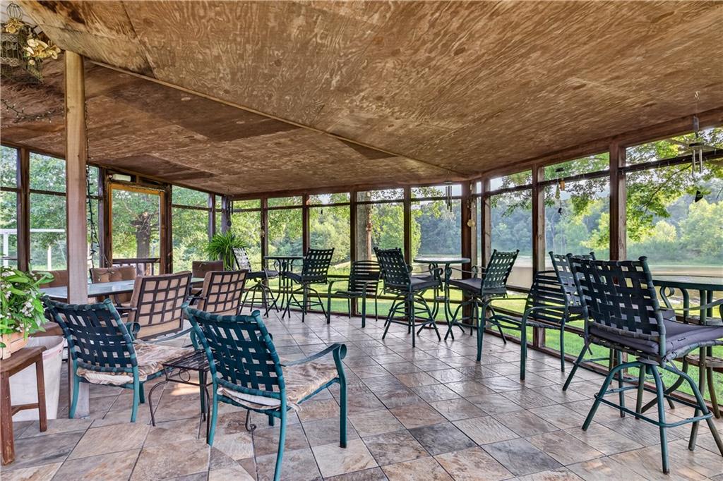 21185 R Road Property Photo 35