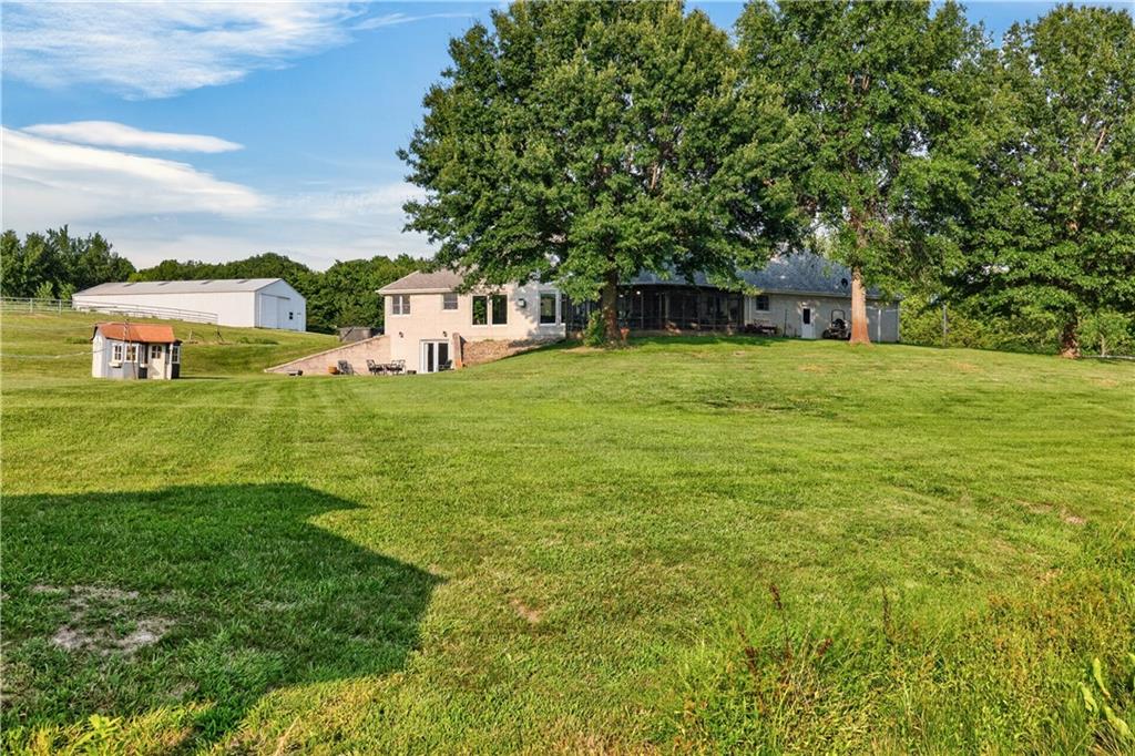 21185 R Road Property Photo 45