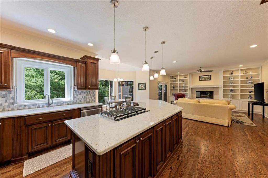13104 Granada Drive Property Photo 13