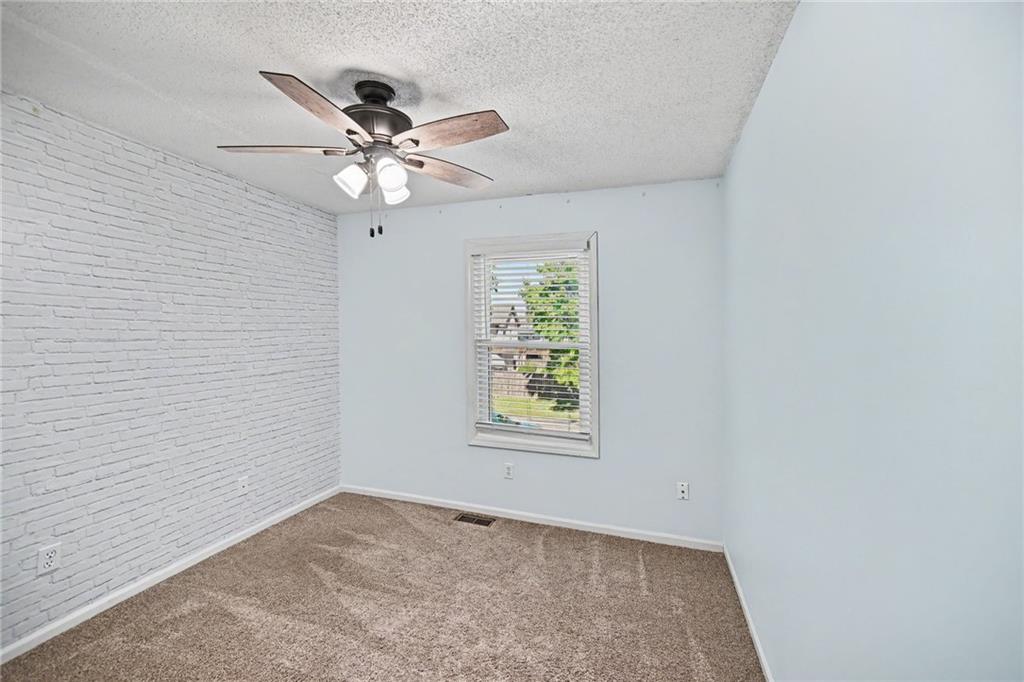 16137 S Mahaffie Street Property Photo 17
