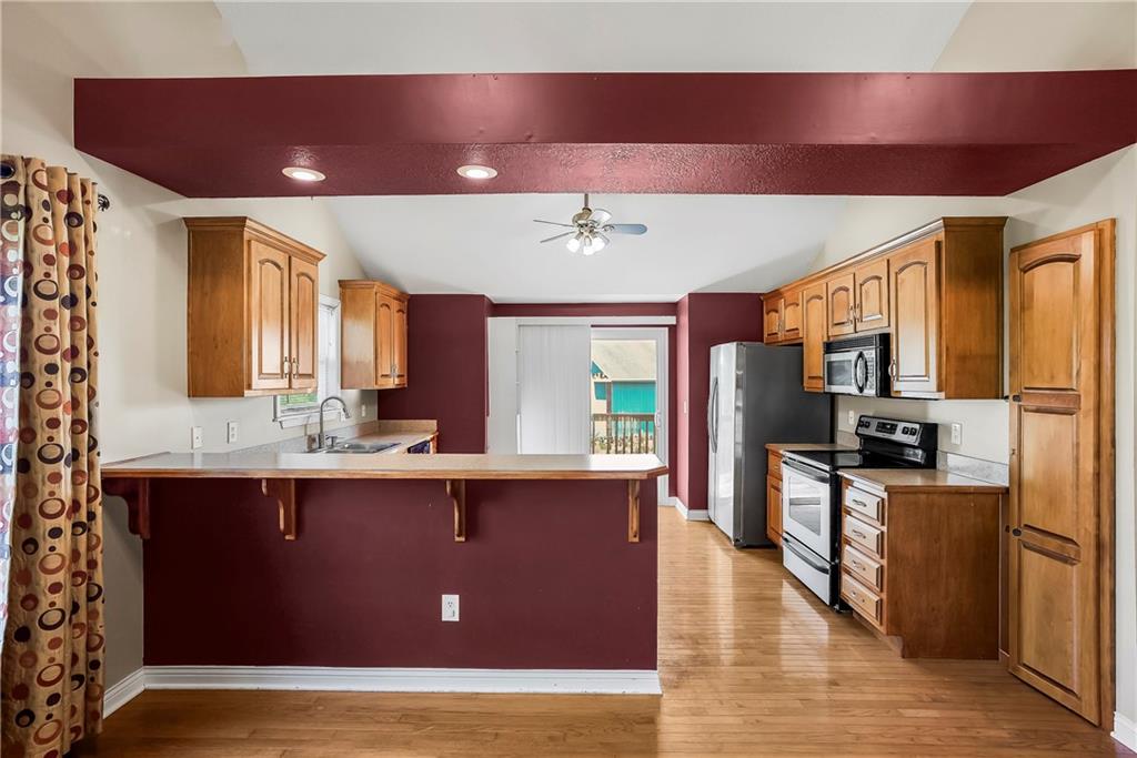 204 Thomas Circle Property Photo 6