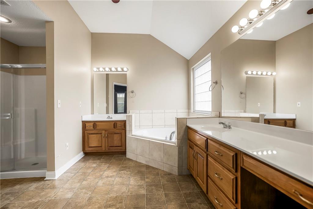 204 Thomas Circle Property Photo 18