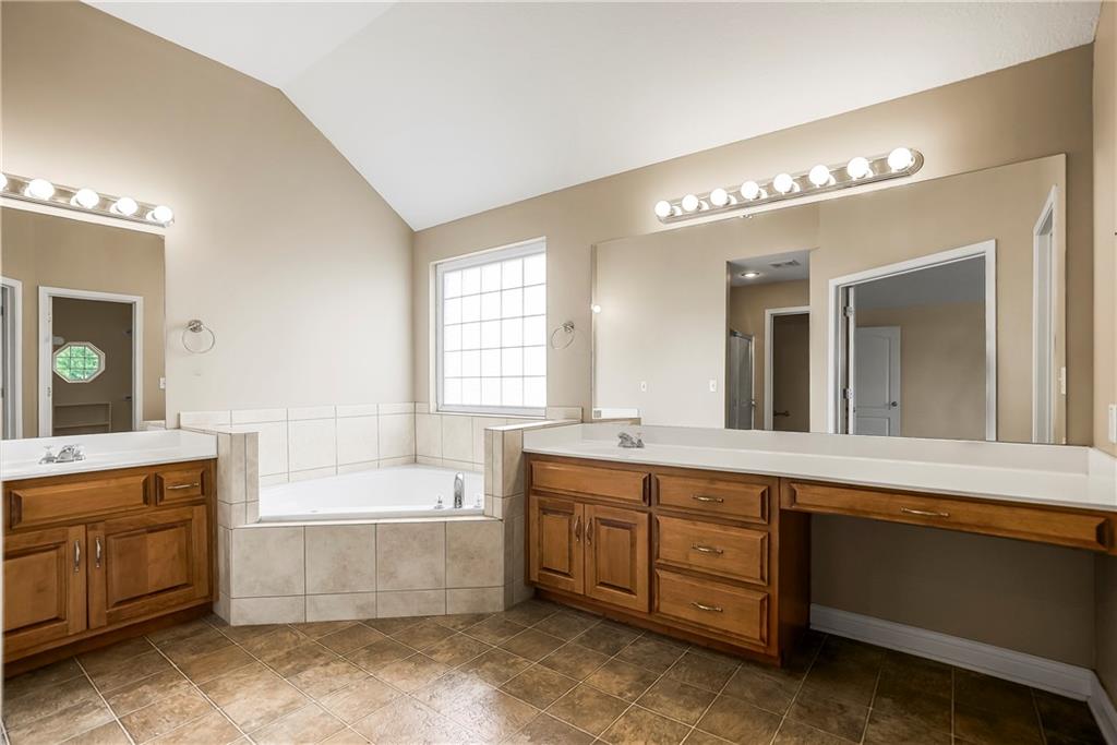 204 Thomas Circle Property Photo 19