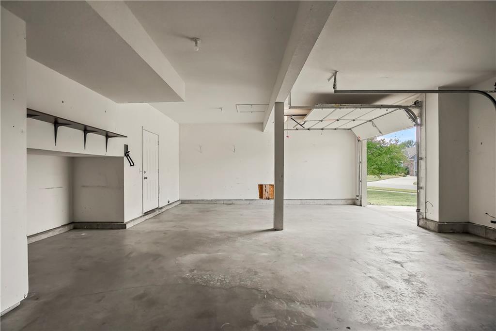 204 Thomas Circle Property Photo 22
