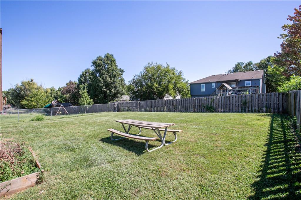 16413 Hight Avenue Property Photo 29