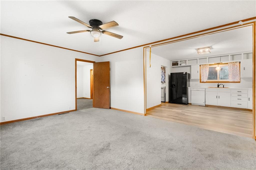 807 S Willow Street Property Photo 5