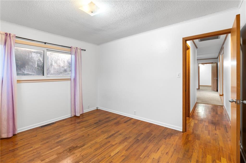 807 S Willow Street Property Photo 23