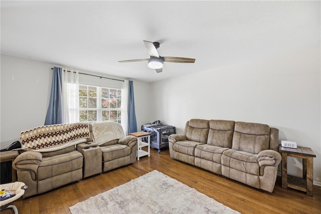 8 Westwood Circle Property Photo 6