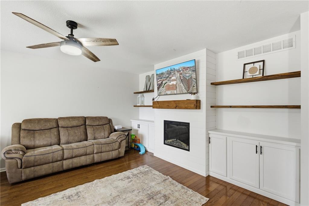 8 Westwood Circle Property Photo 8