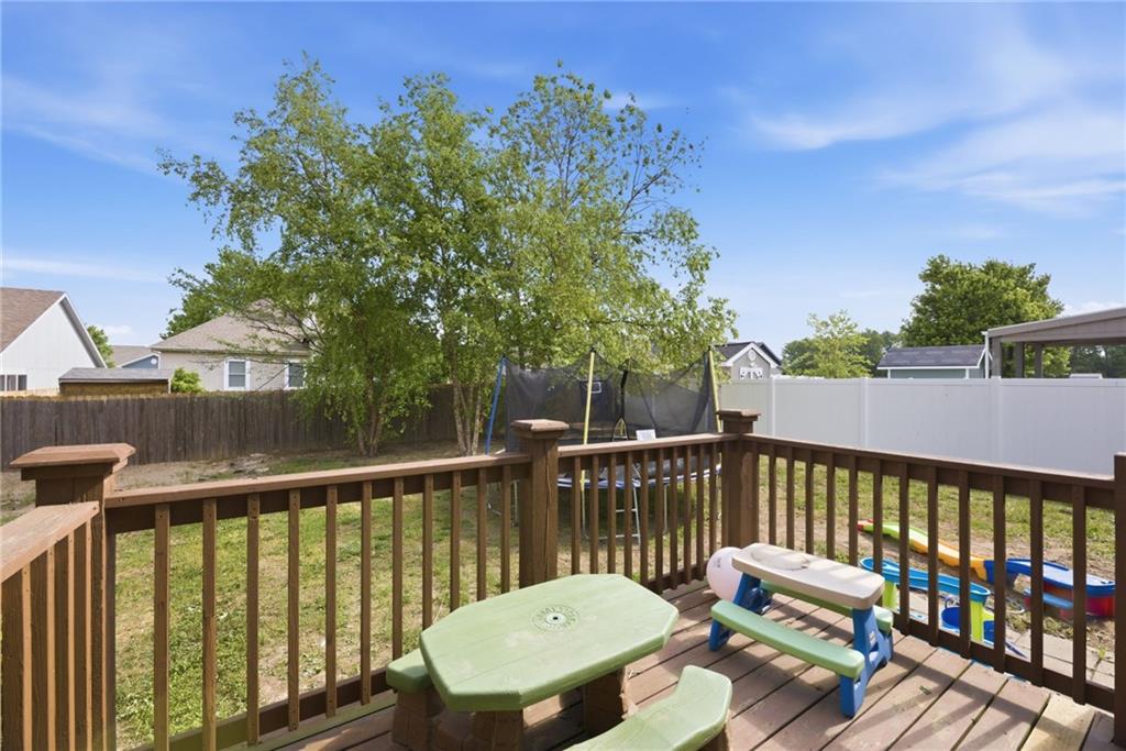 8 Westwood Circle Property Photo 32