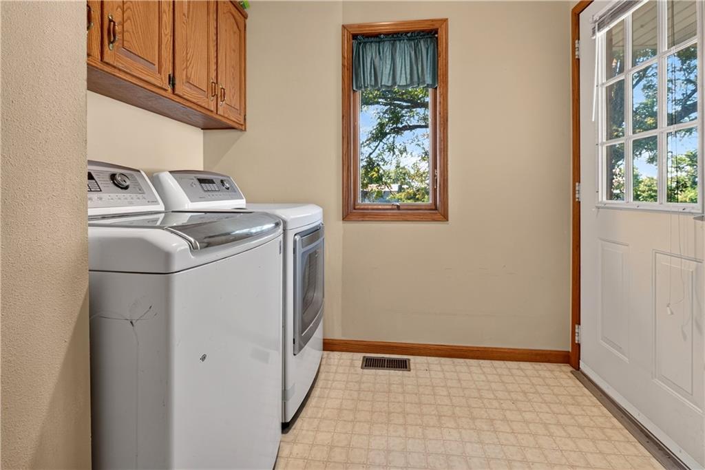 905 W Main Street Property Photo 25