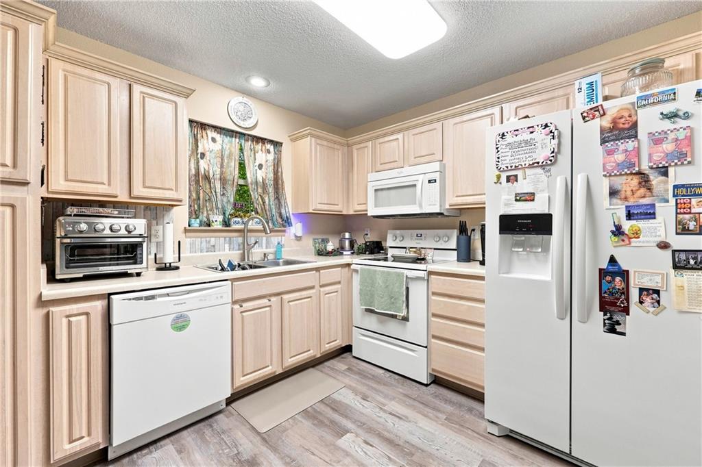 10654 E 46th Street Property Photo 11