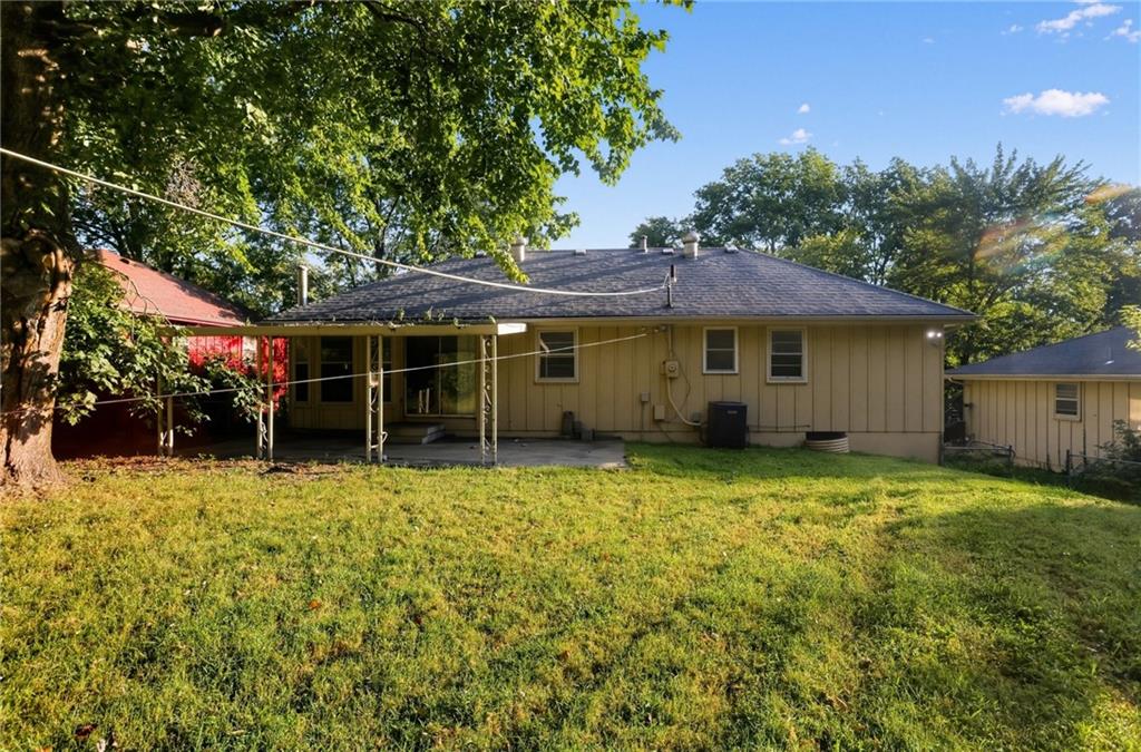 8405 E 103rd Terrace Property Photo 5