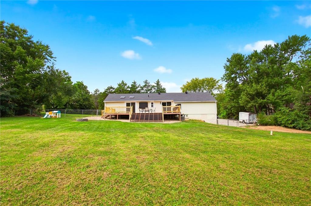8915 N Lathrop Drive Property Photo 14