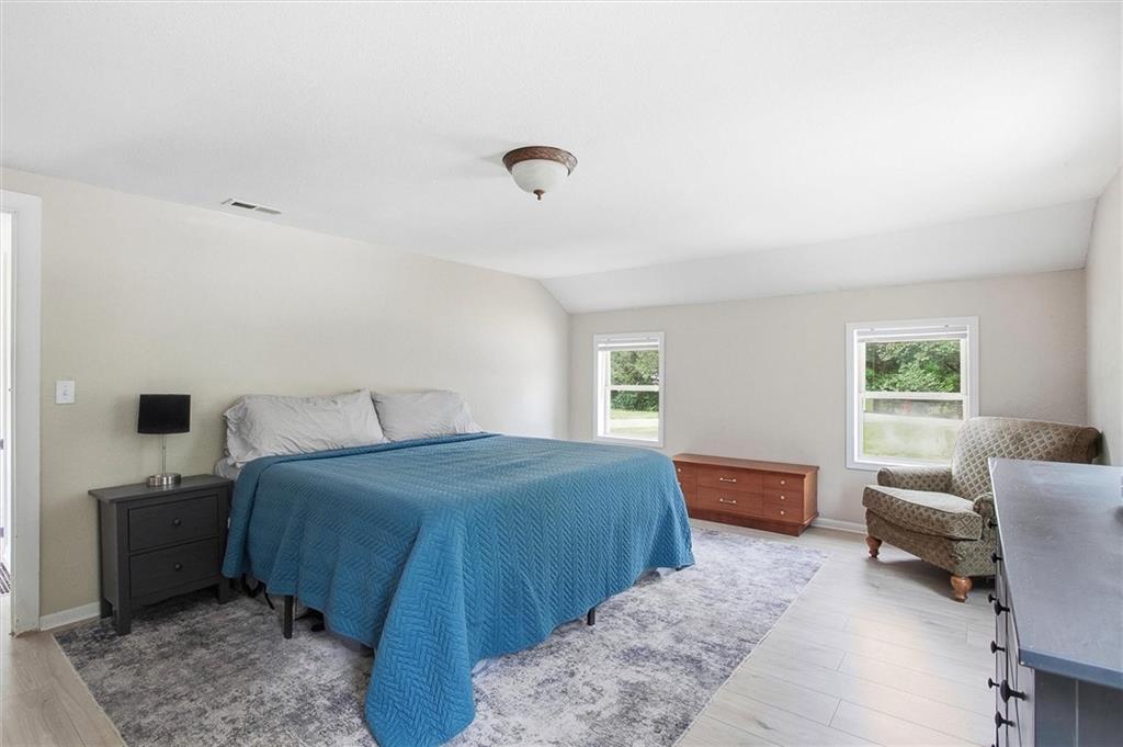 8915 N Lathrop Drive Property Photo 17