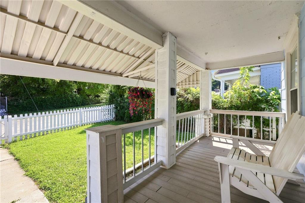 212 N Valley Street Property Photo 5