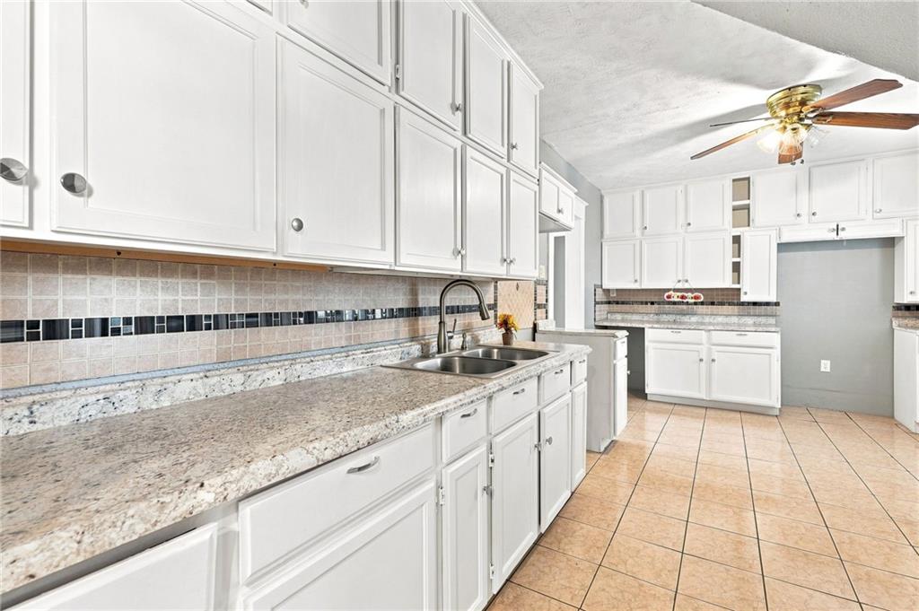212 N Valley Street Property Photo 14