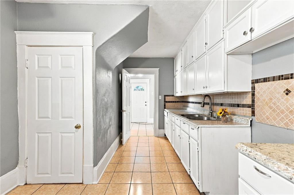 212 N Valley Street Property Photo 19
