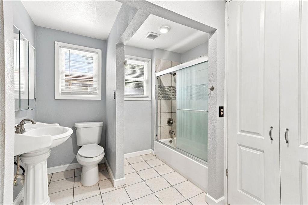 212 N Valley Street Property Photo 23