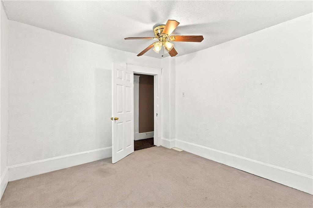 212 N Valley Street Property Photo 25