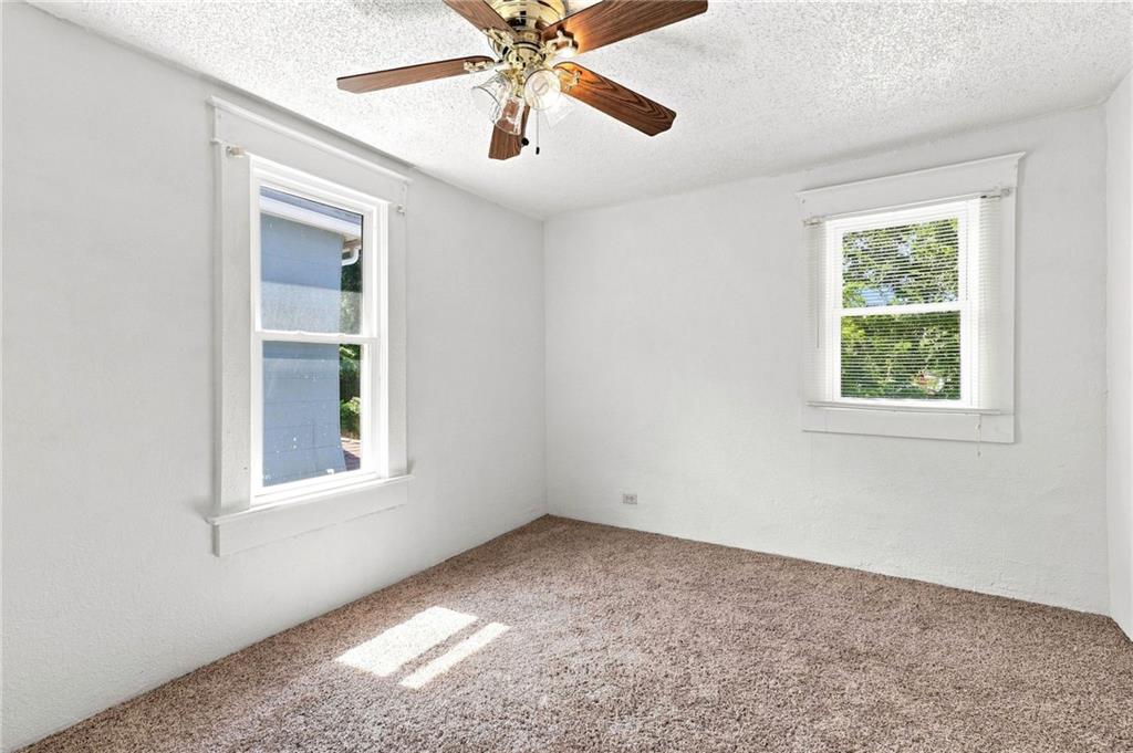 212 N Valley Street Property Photo 29