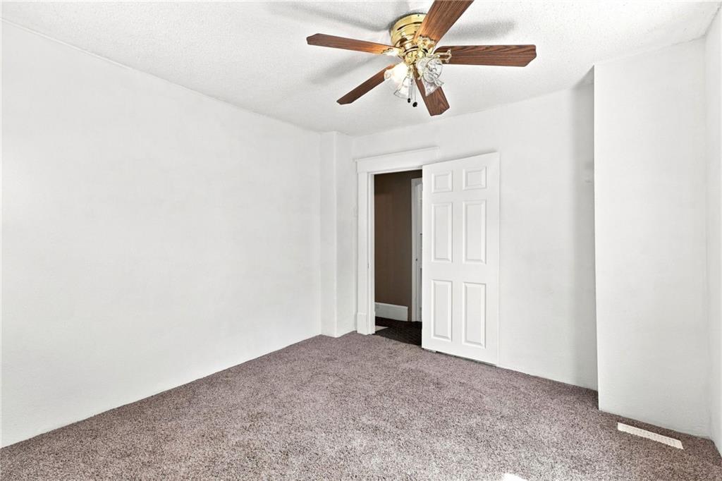 212 N Valley Street Property Photo 30