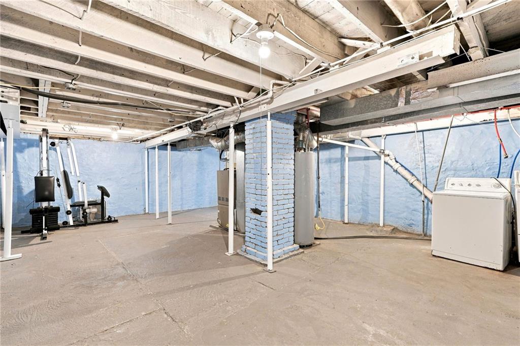 212 N Valley Street Property Photo 36