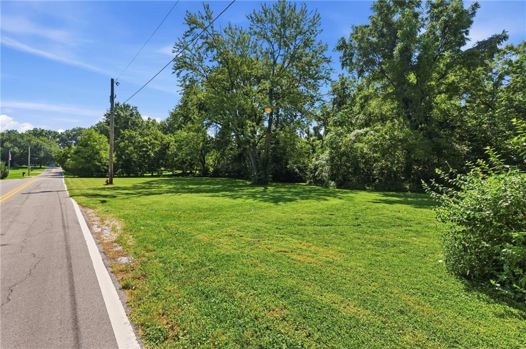 13409 & 13411 Kemper Avenue Property Photo 3