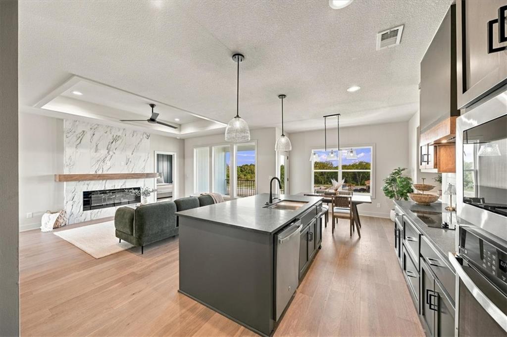 1300 Larkspur Place Property Photo 8