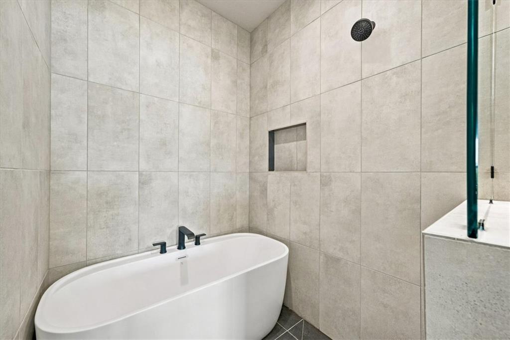 1300 Larkspur Place Property Photo 18