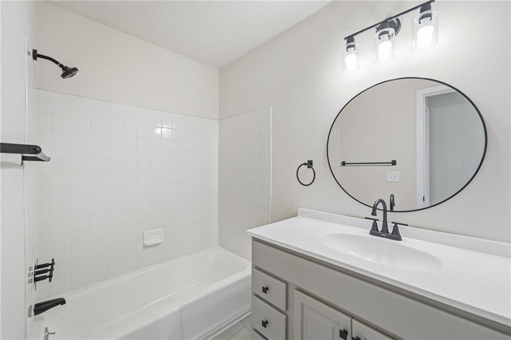 6100 E 140th Place Property Photo 28
