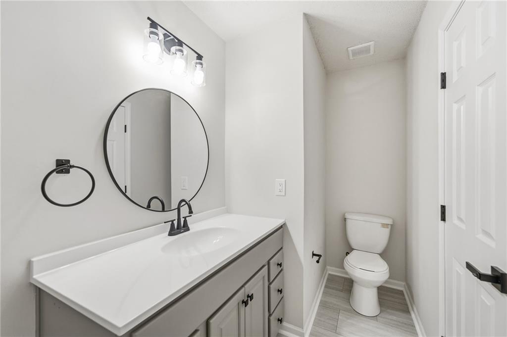 6100 E 140th Place Property Photo 29