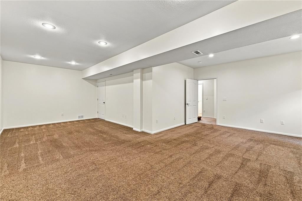18665 W 158th Terrace Property Photo 25
