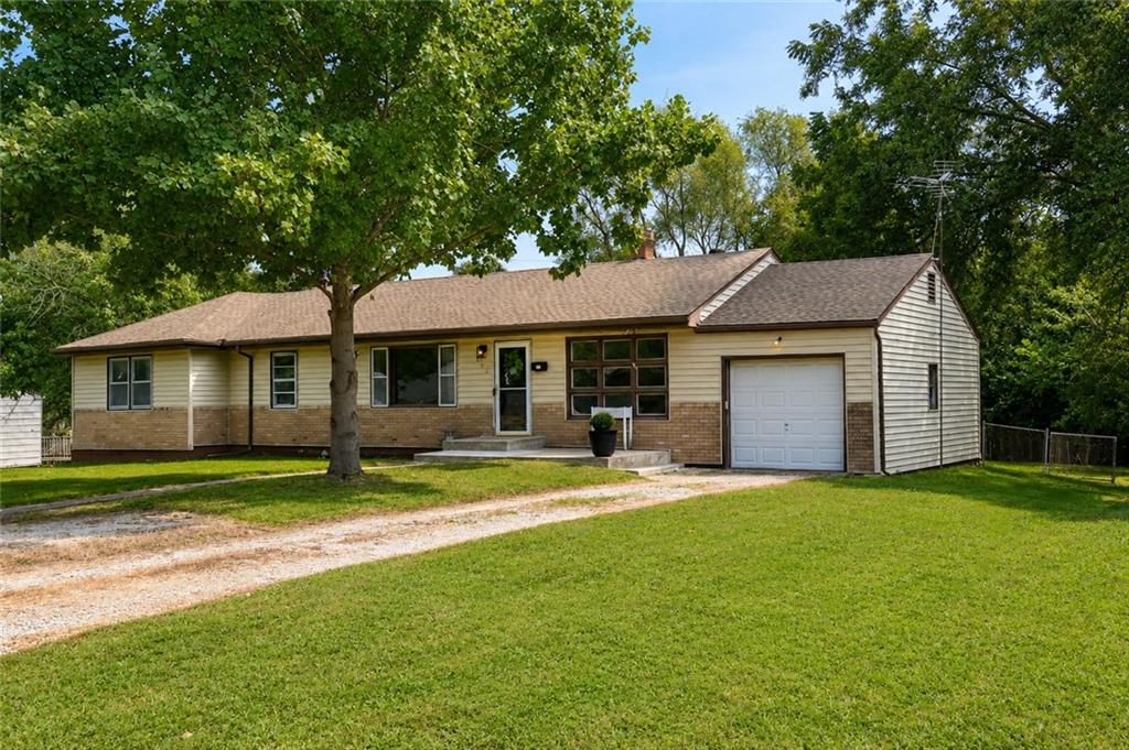 403 Catron Avenue Property Photo 3