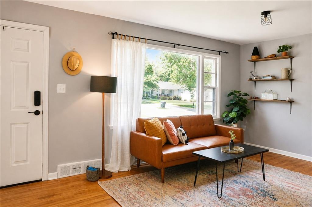 403 Catron Avenue Property Photo 8