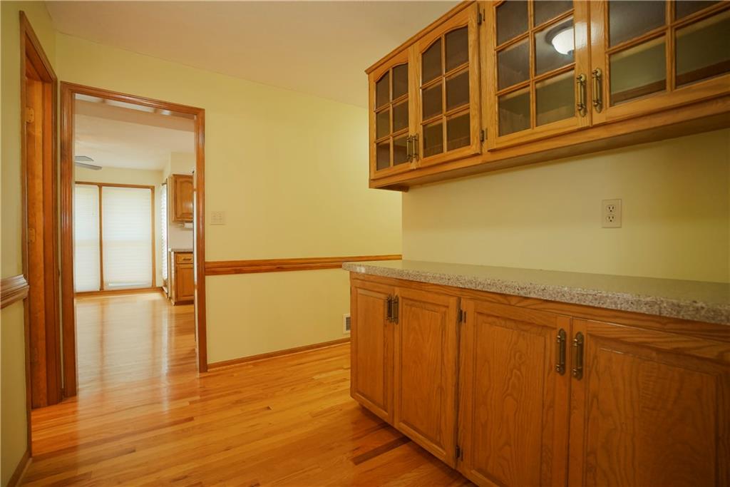 8543 Hallet Street Property Photo 14