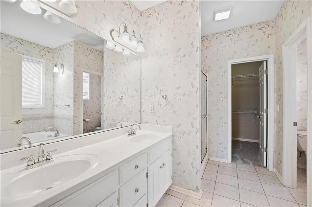 5704 Nw 108th Court Property Photo 37