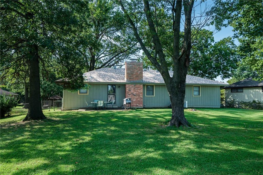 8716 Haskell Avenue Property Photo 24