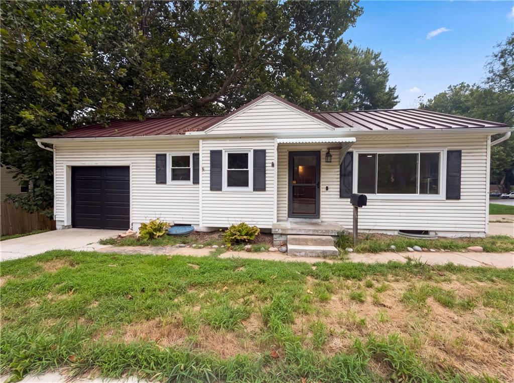 5419 Roe Boulevard Property Photo 1