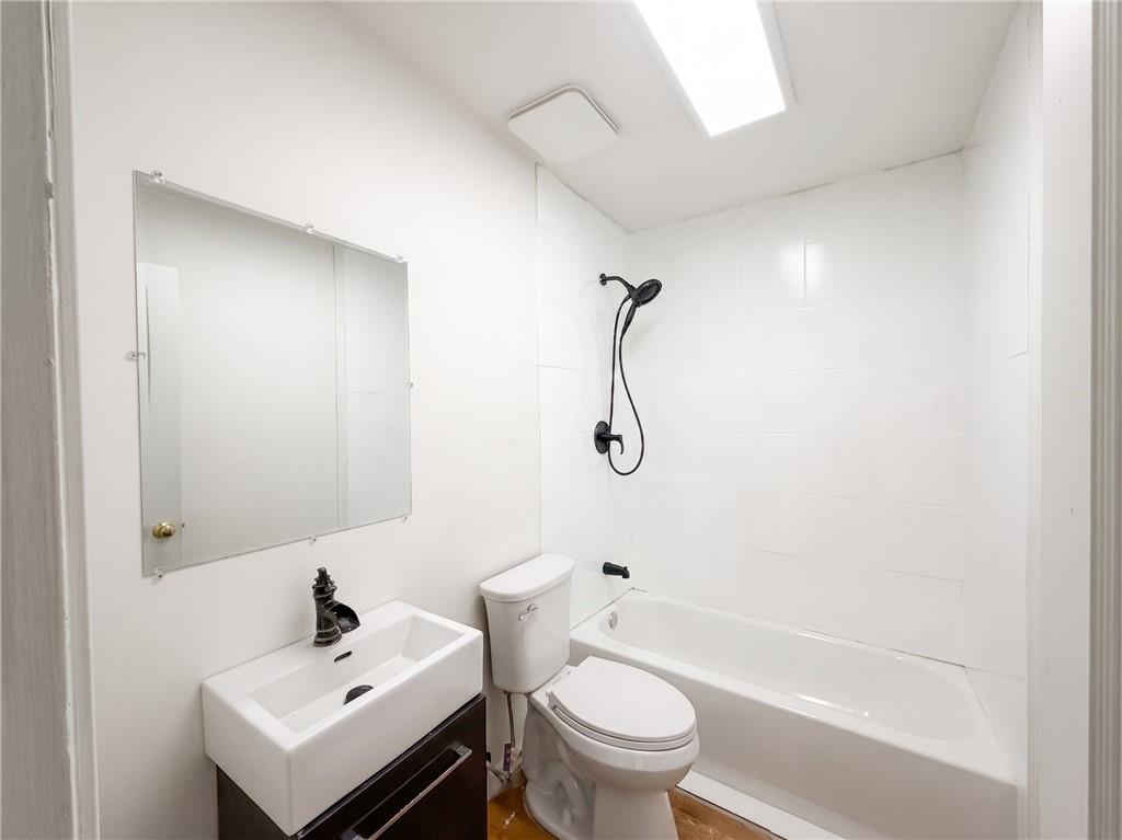 5419 Roe Boulevard Property Photo 7
