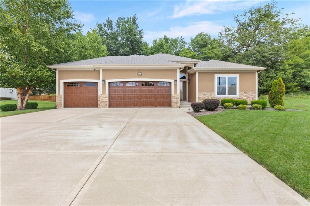 5024 78th Way Property Photo 3