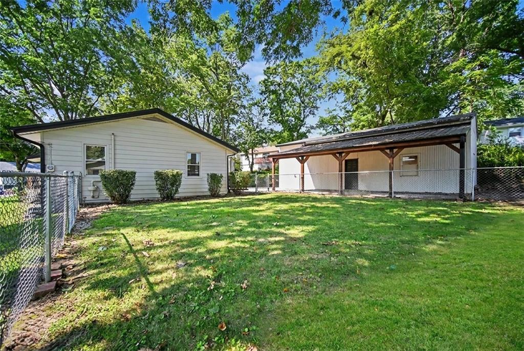 730 Goodlet Circle Property Photo 3