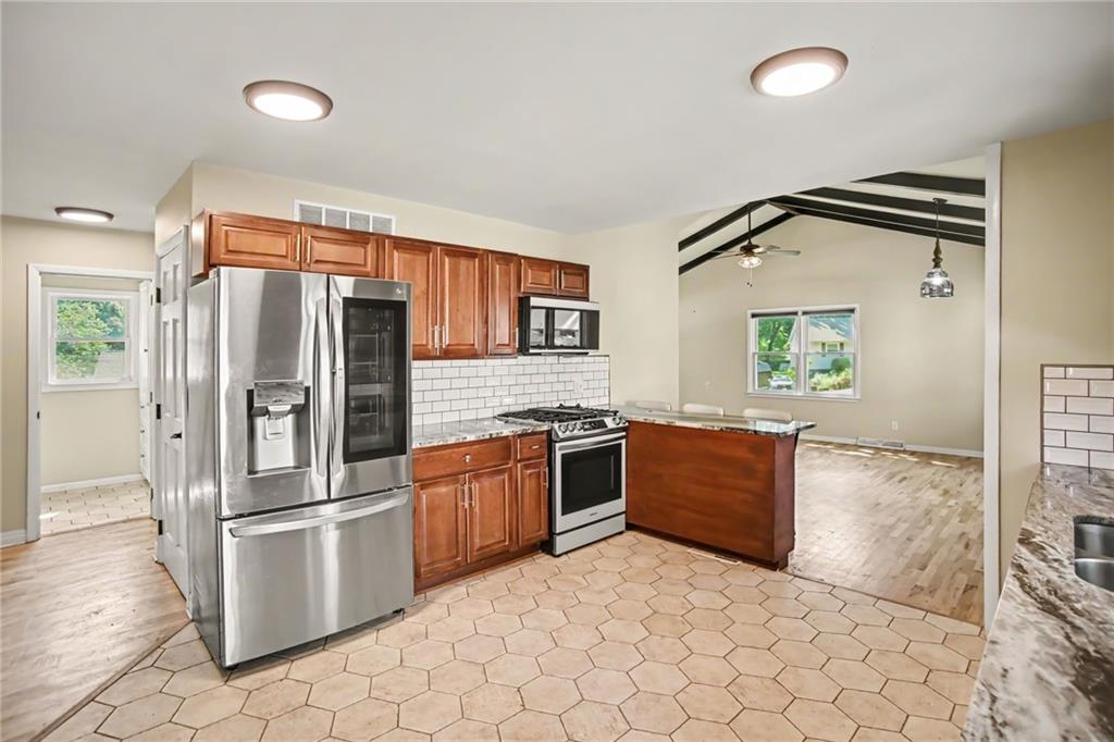 730 Goodlet Circle Property Photo 8