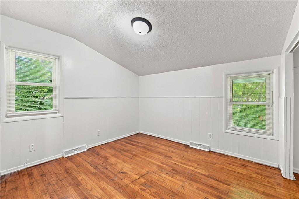 8214 Ruskin Way Property Photo 7