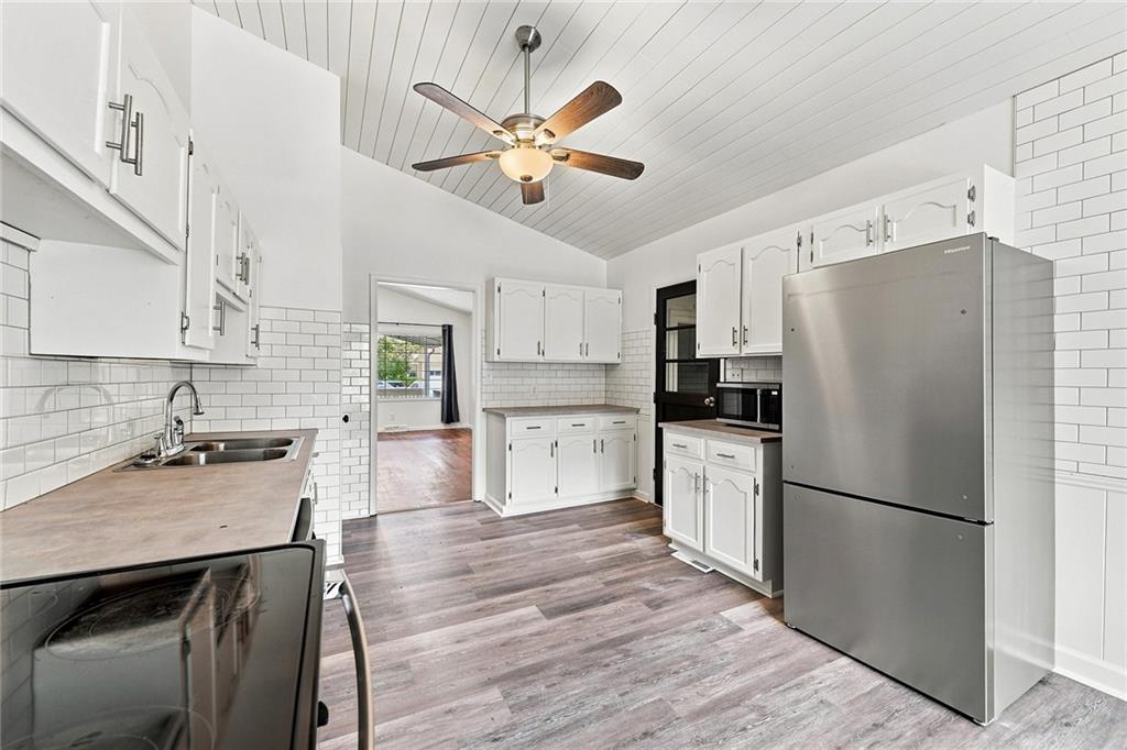 8214 Ruskin Way Property Photo 17