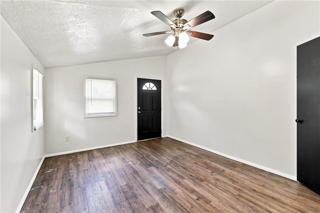 8214 Ruskin Way Property Photo 19