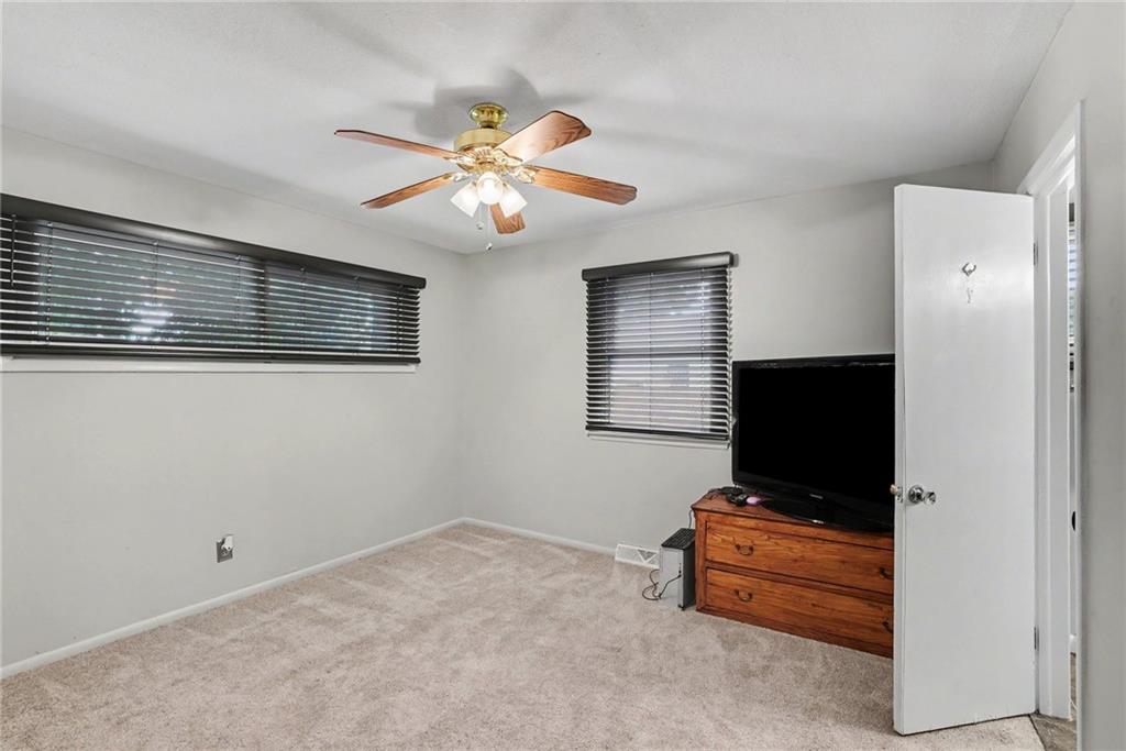 7300 Waverly Avenue Property Photo 13